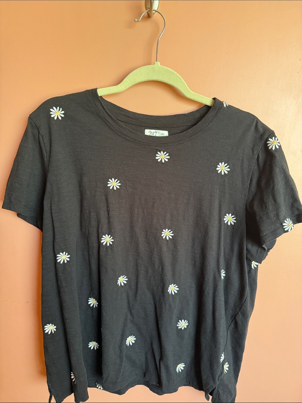Maurices Black Short Sleeve Tee with White and Yellow Daisy Accents - Picture 2 of 3